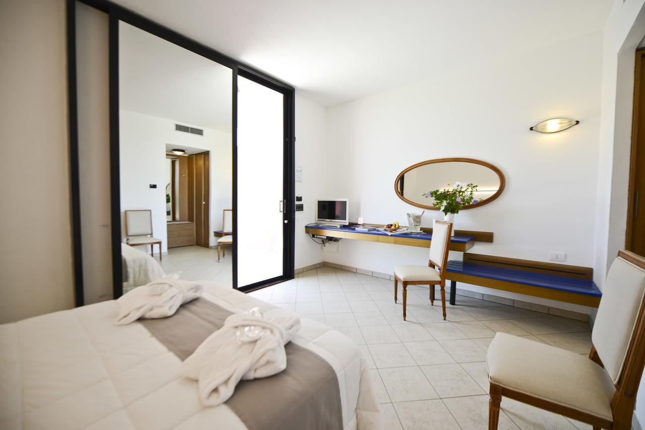 Grand Hotel Masseria Santa Lucia Ostuni Esterno foto